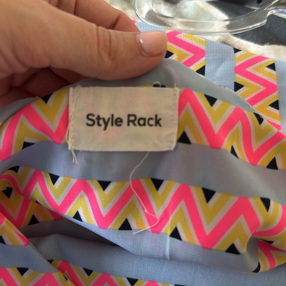 Style Rack Multicolor Zigzag Tank Top - Picture 3 of 3